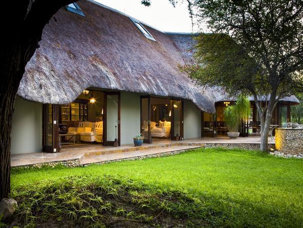 Mushara Lodge - Outdoor Area 